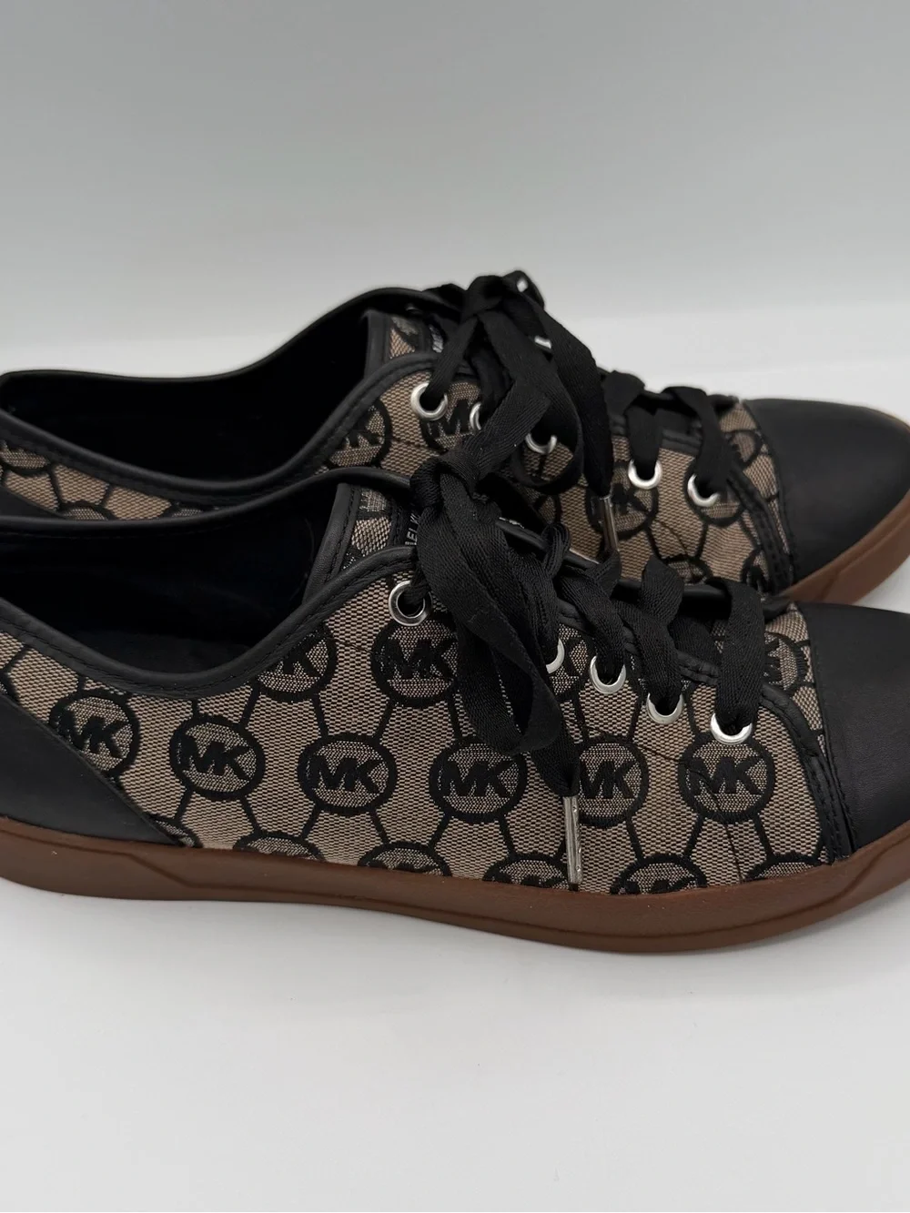 Michael Kors Women’s City Sneakers Size 10 - Picture 4 of 8